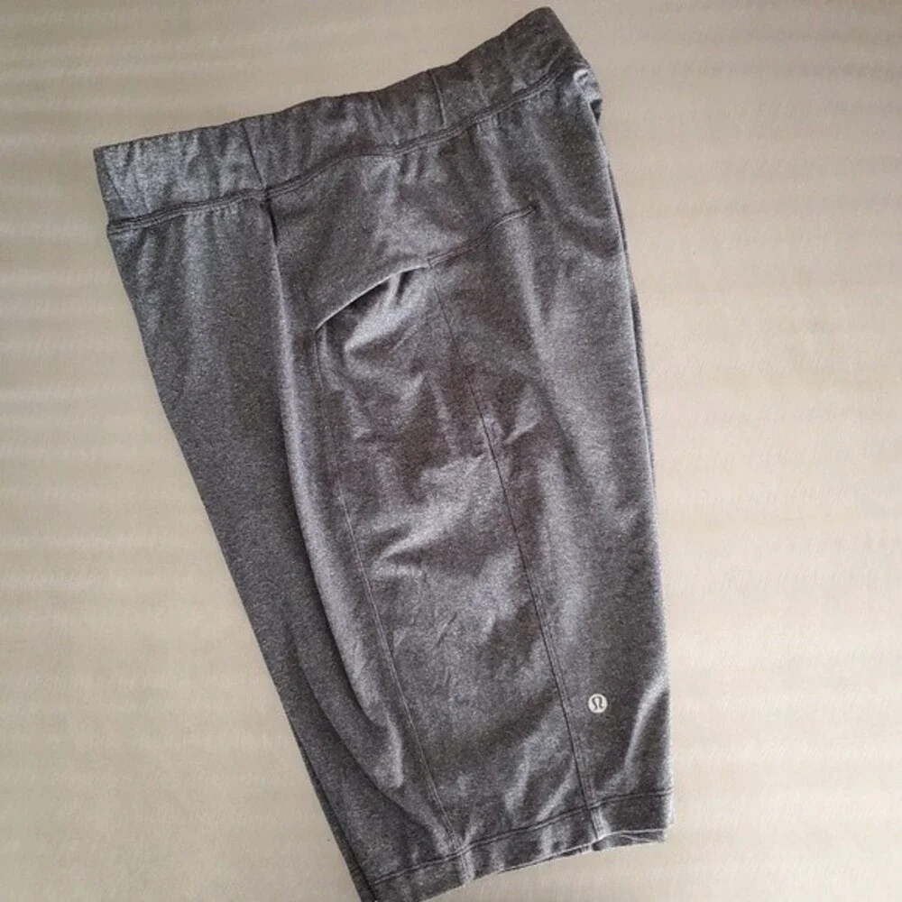 Lululemon Mens 11 Inch Linerless Athletic Shorts Gray Medium